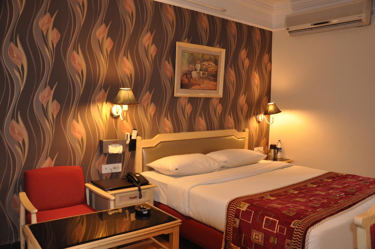 Hotel Sovereign Daman Kültér fotó