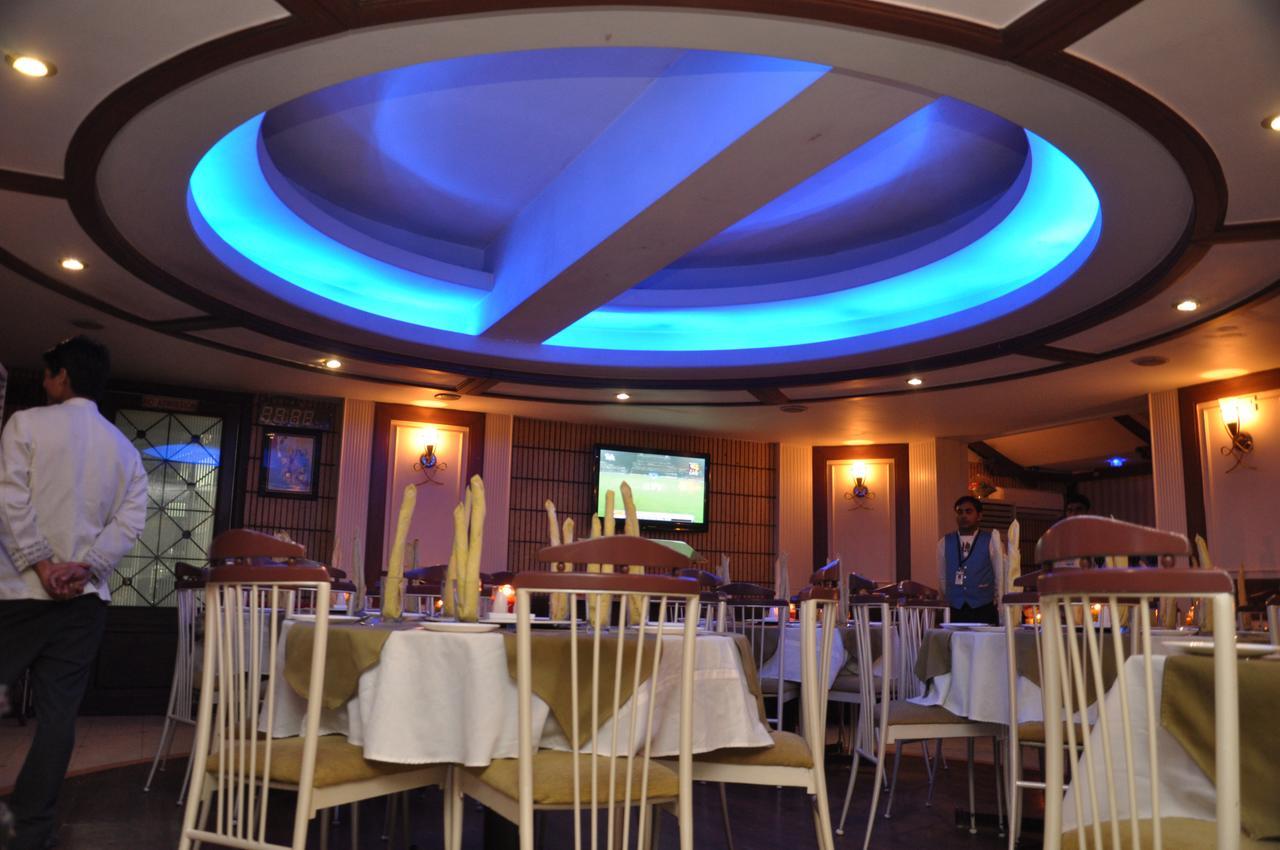 Hotel Sovereign Daman Kültér fotó