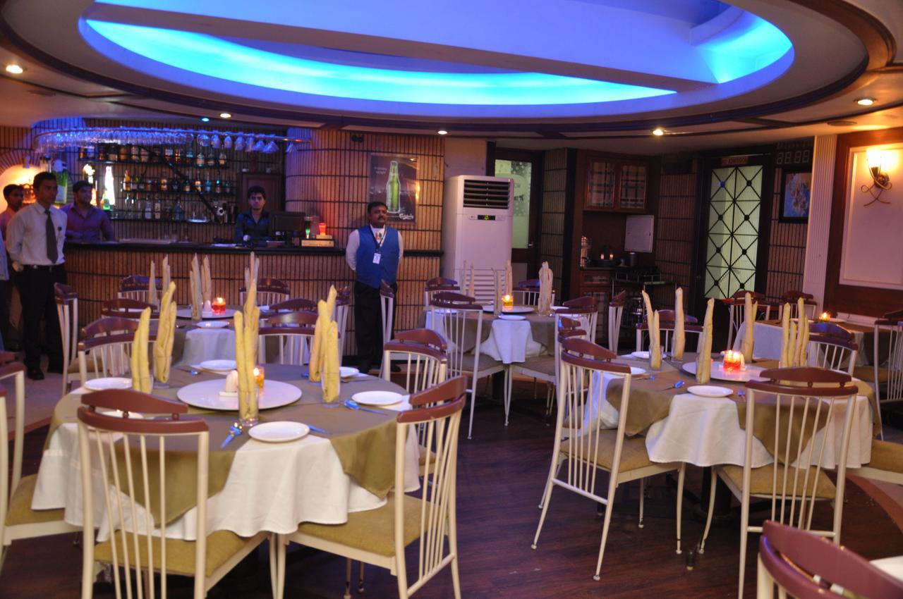 Hotel Sovereign Daman Kültér fotó