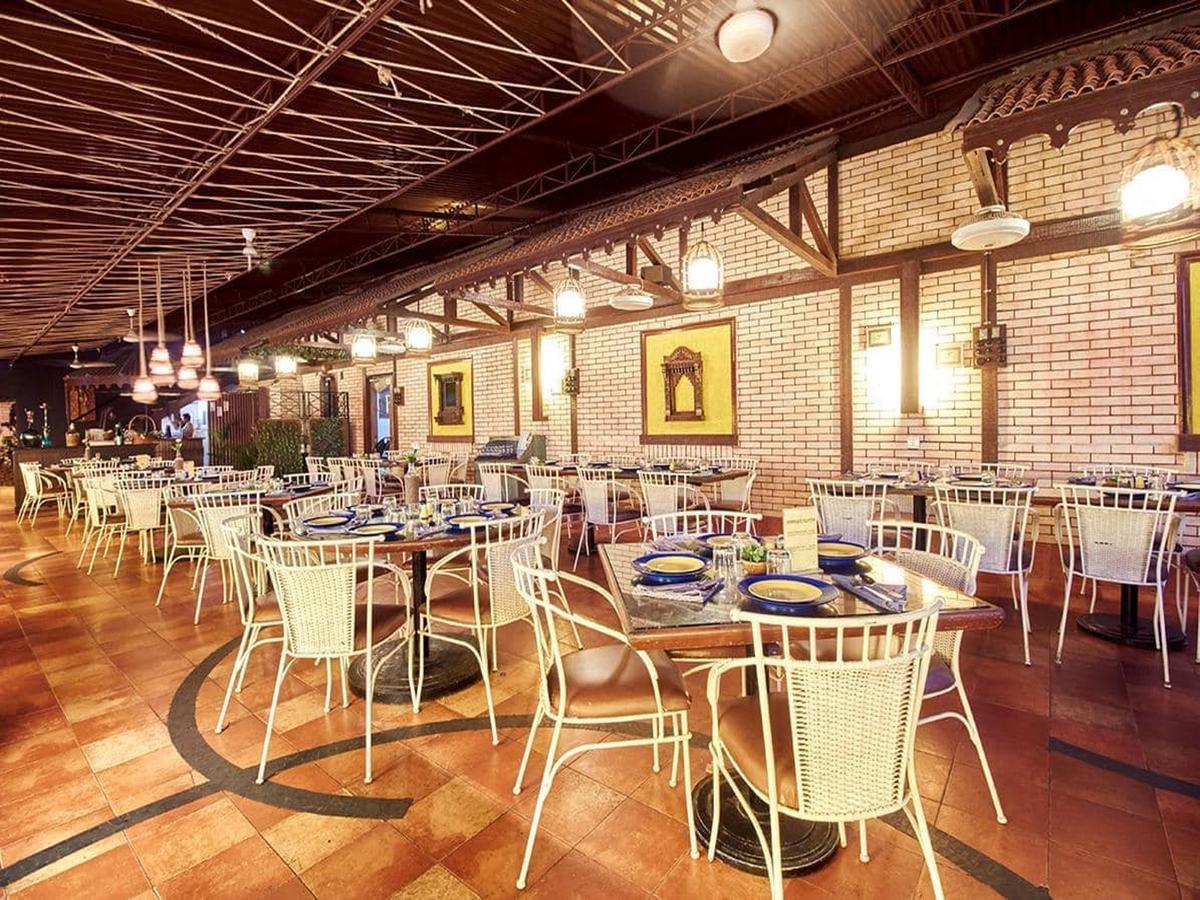 Hotel Sovereign Daman Kültér fotó