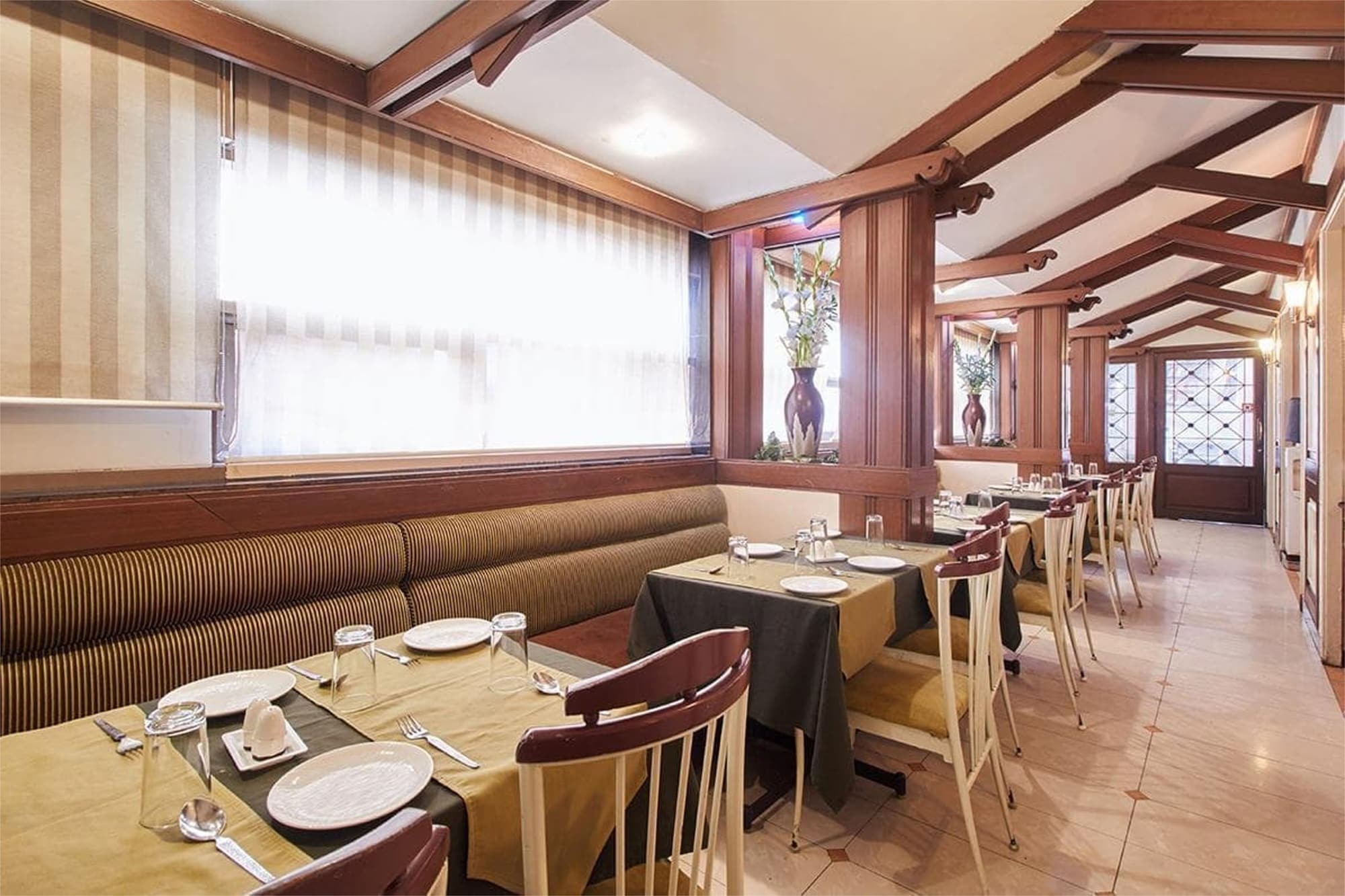 Hotel Sovereign Daman Kültér fotó